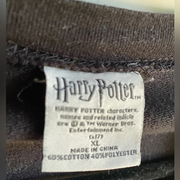 Harry Potter Hogwarts Pullover Sweater XL 15/17 School Of Witchcraft AndWizardry - Picture 2 of 3